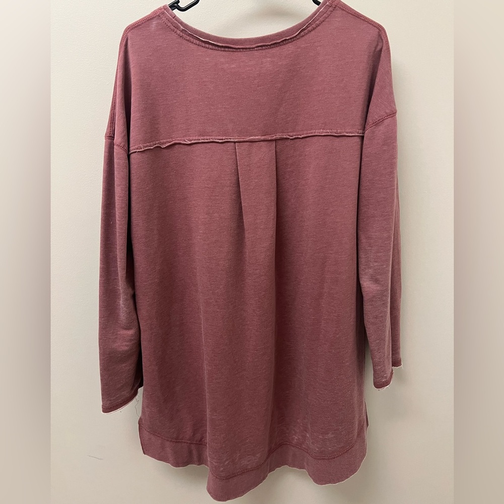 SOLD! Altar’d State Oversized Top - Picture 2 of 2